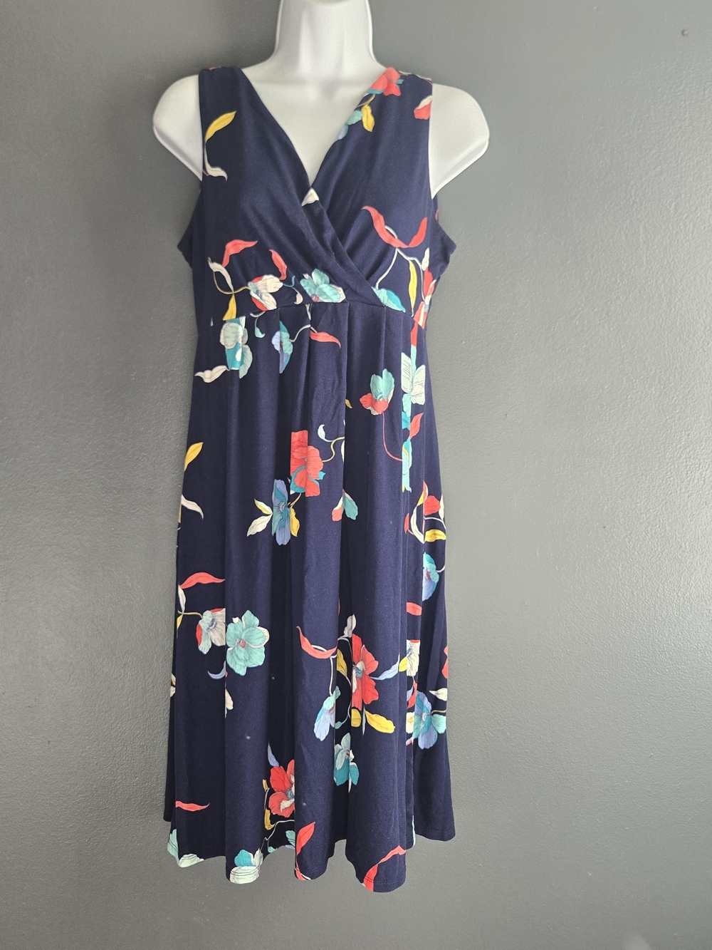 Floral Print V-Neck Wrap Style Whimsical Botanical Summer Dress Medium - Picture 5 of 5